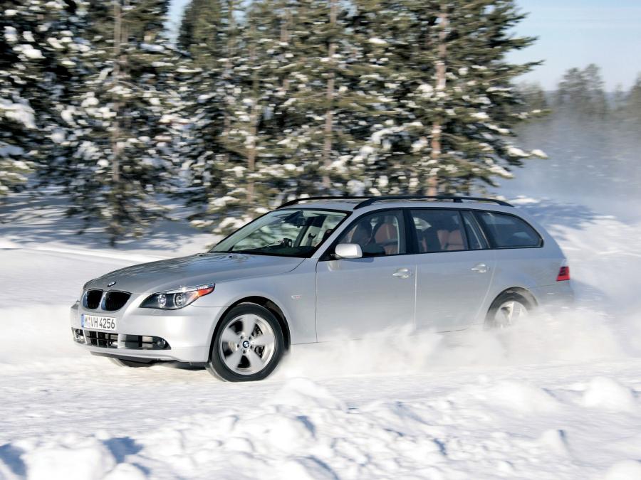  BMW 530xi Touring 2007 года  (фото 9 из 12)